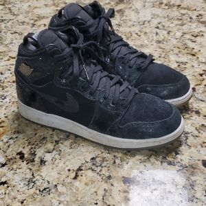Used black jordan 1